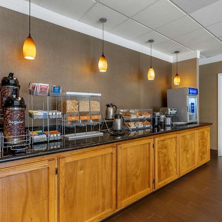 Comfort Suites Visalia - Convention Center Экстерьер фото